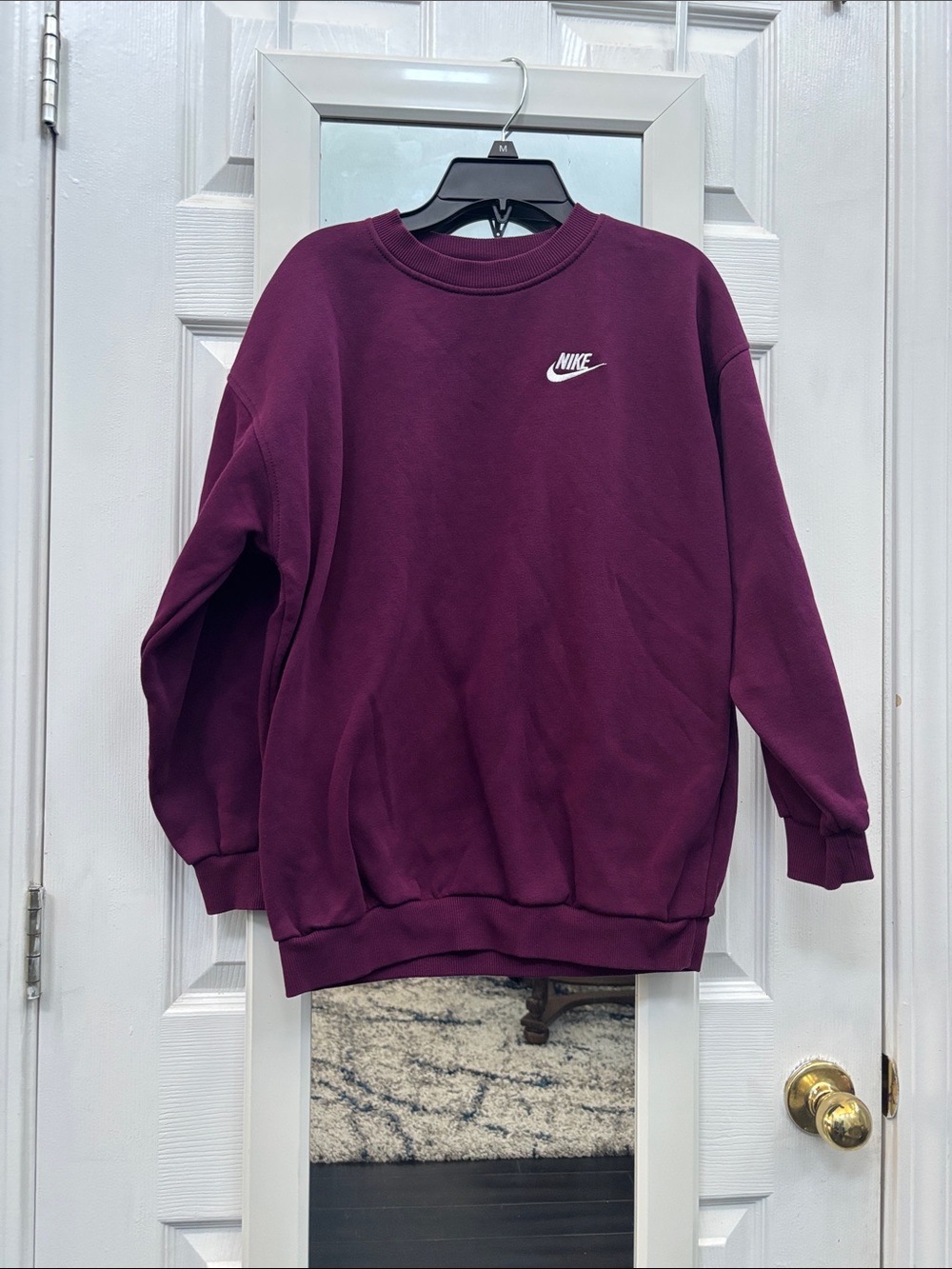Nike Women’s Crewneck Sweatshirt in Deep Plum
